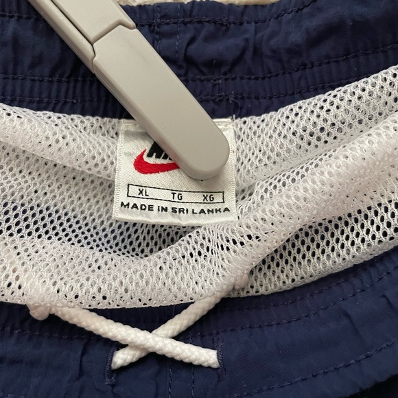 Vintage Nike Shorts - Picture 4 of 6